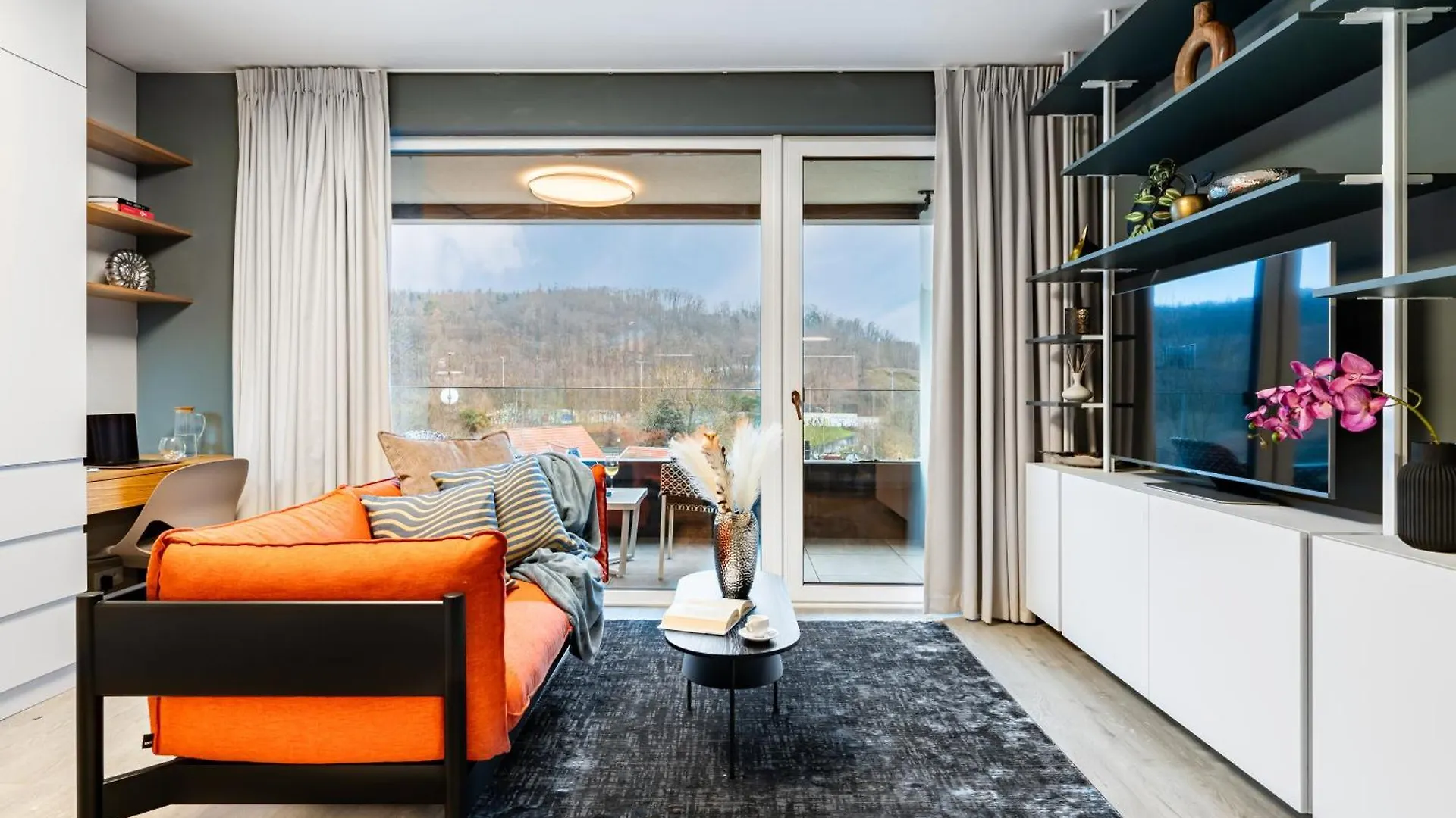 Prague Days - Studio - Terrace - Private Parking